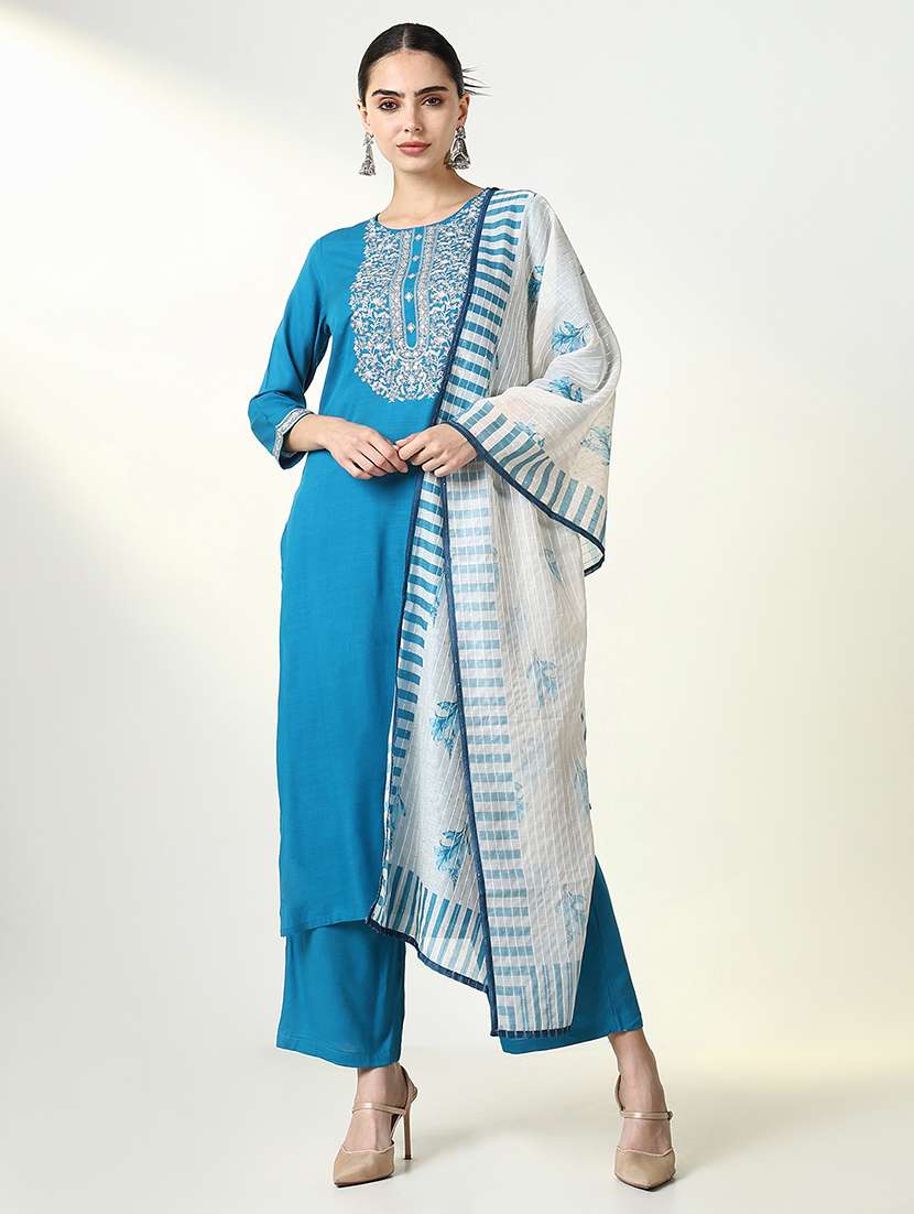 women embroidered kurta palazzo set with dupatta