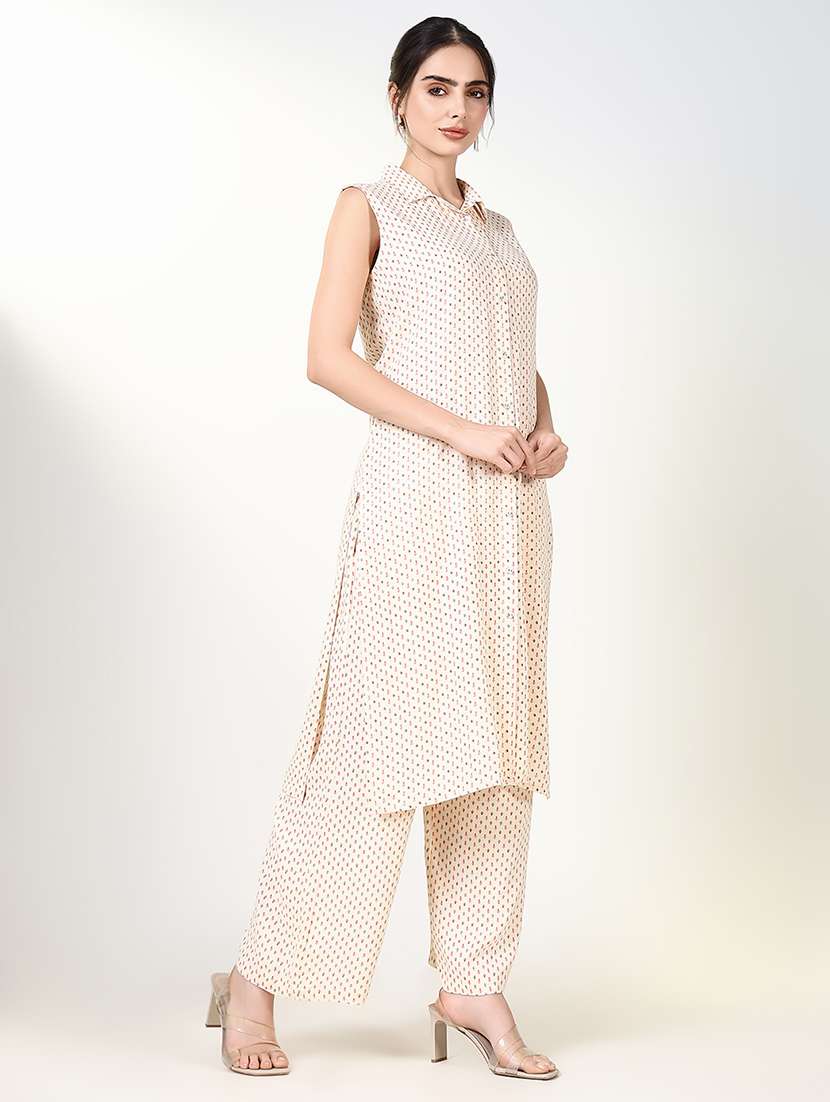 women cream printed sleeveless kurta palazzo set - 21661626 -  Standard Image - 2