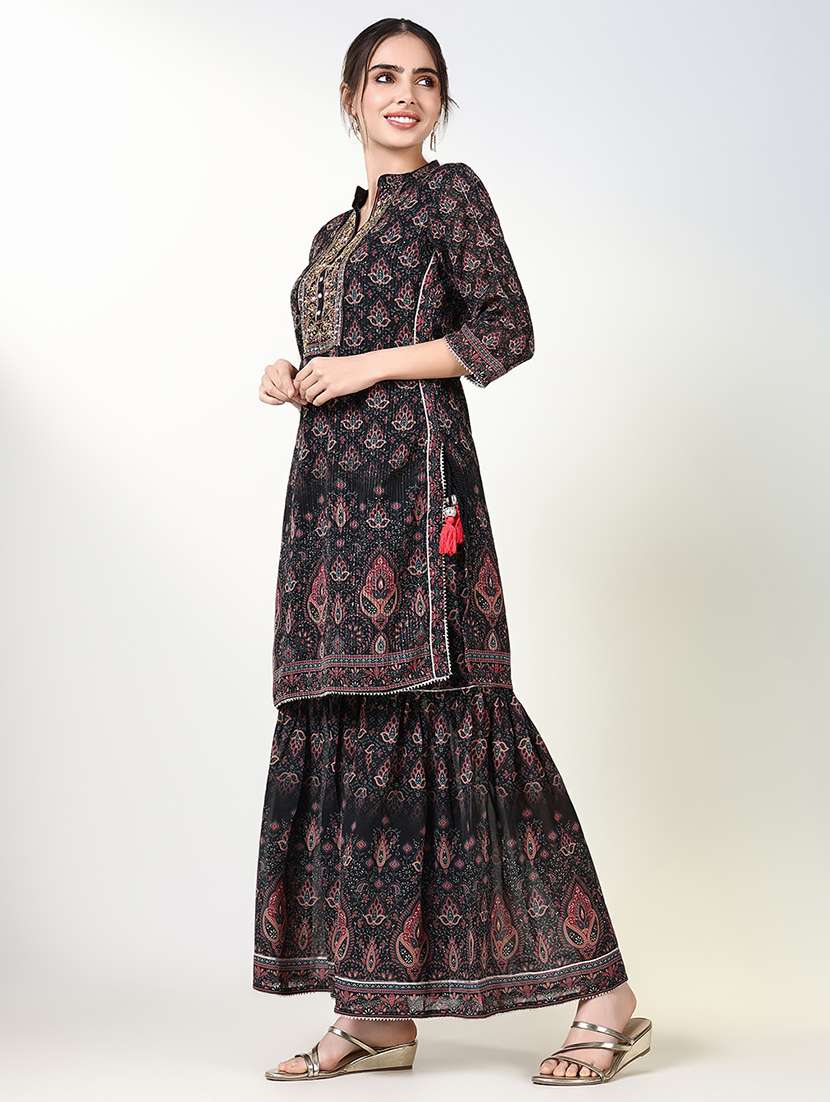 women printed kurta sharara set with dupatta - 21661670 - Standard Image - 2