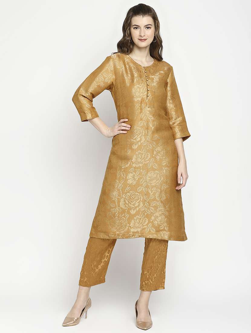 women self design three quarter sleeve straight kurta - 21662135 - Zoom Image - 0