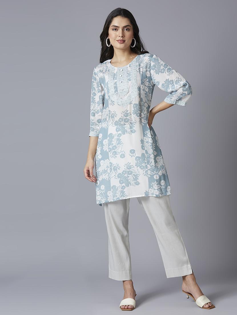women floral three quarter sleeve straight kurta - 21662193 - Zoom Image - 0