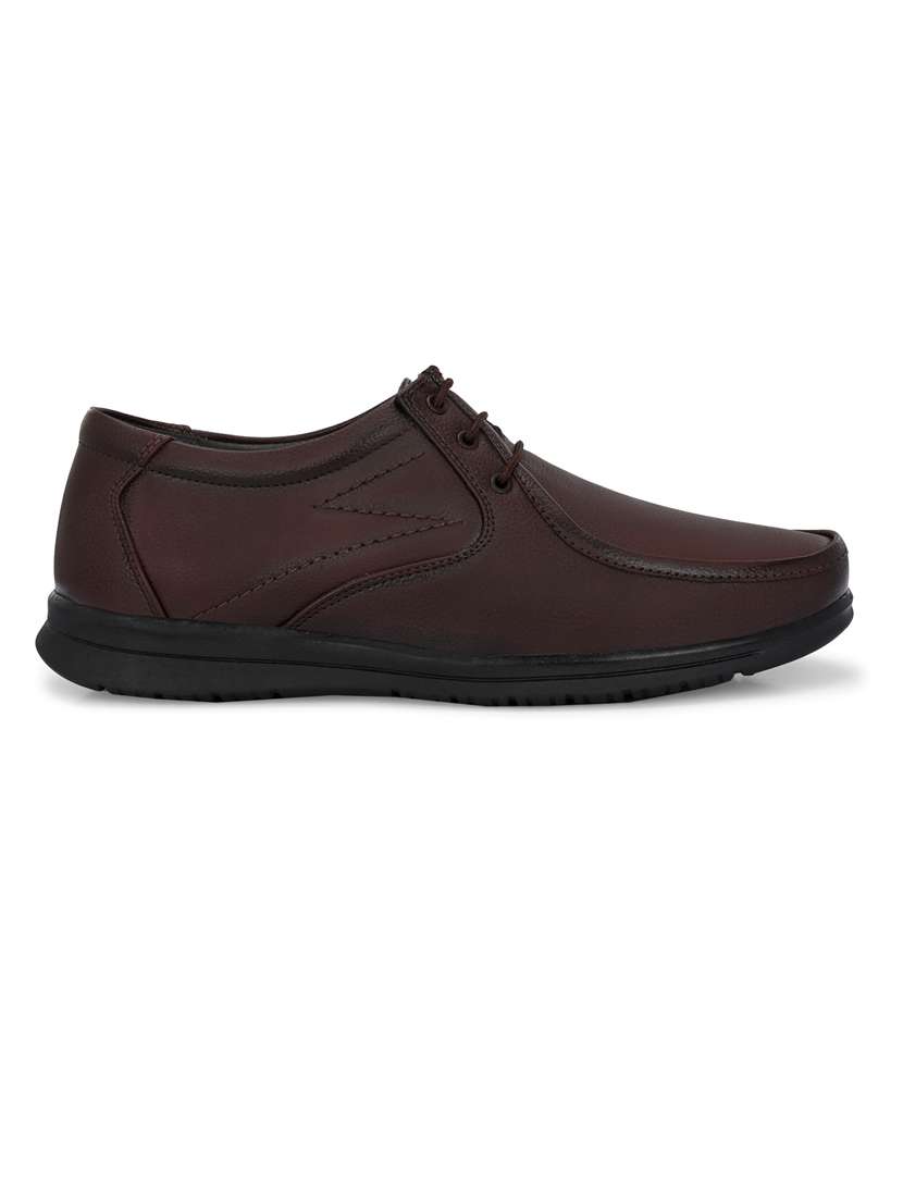 men brown lace-up derby - 21662992 -  Standard Image - 2