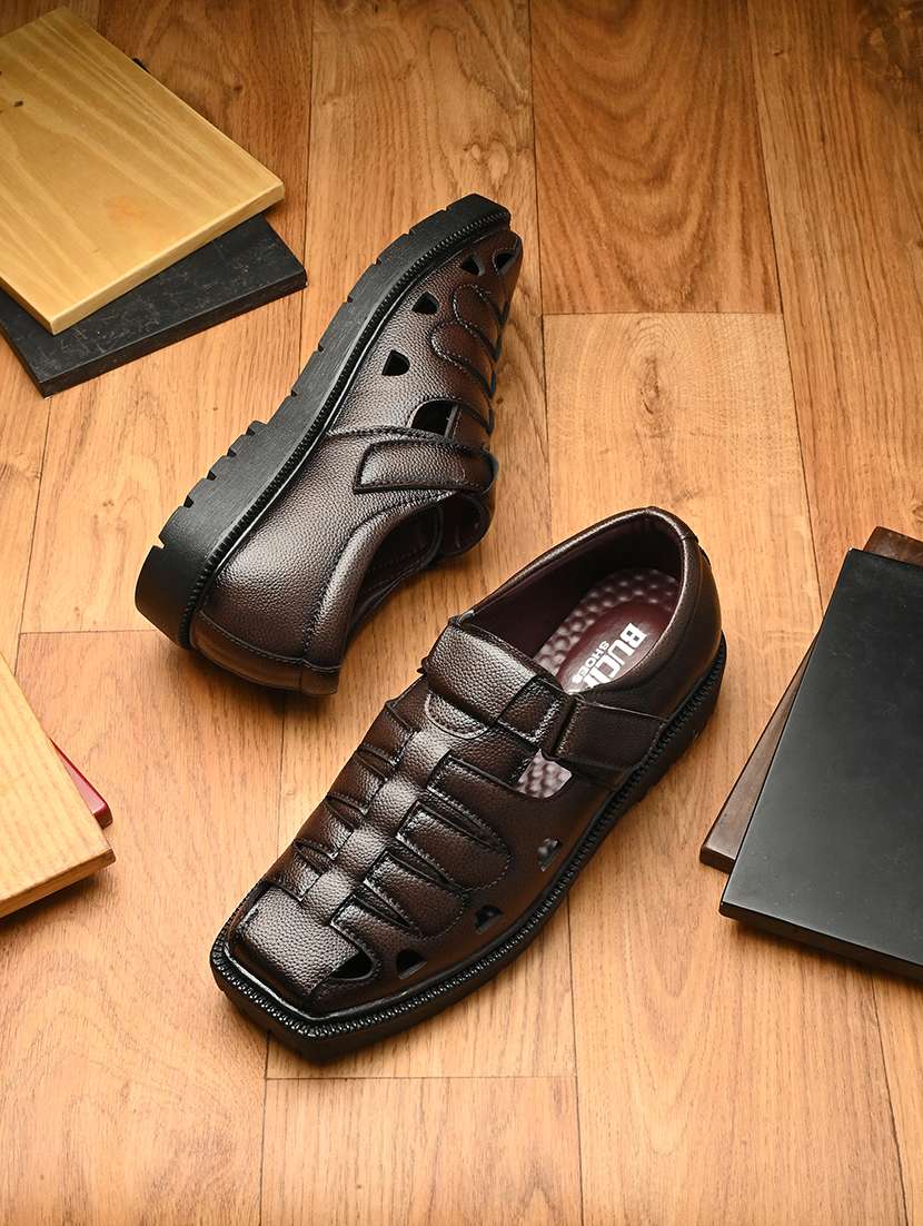 men brown solid slip on sandal