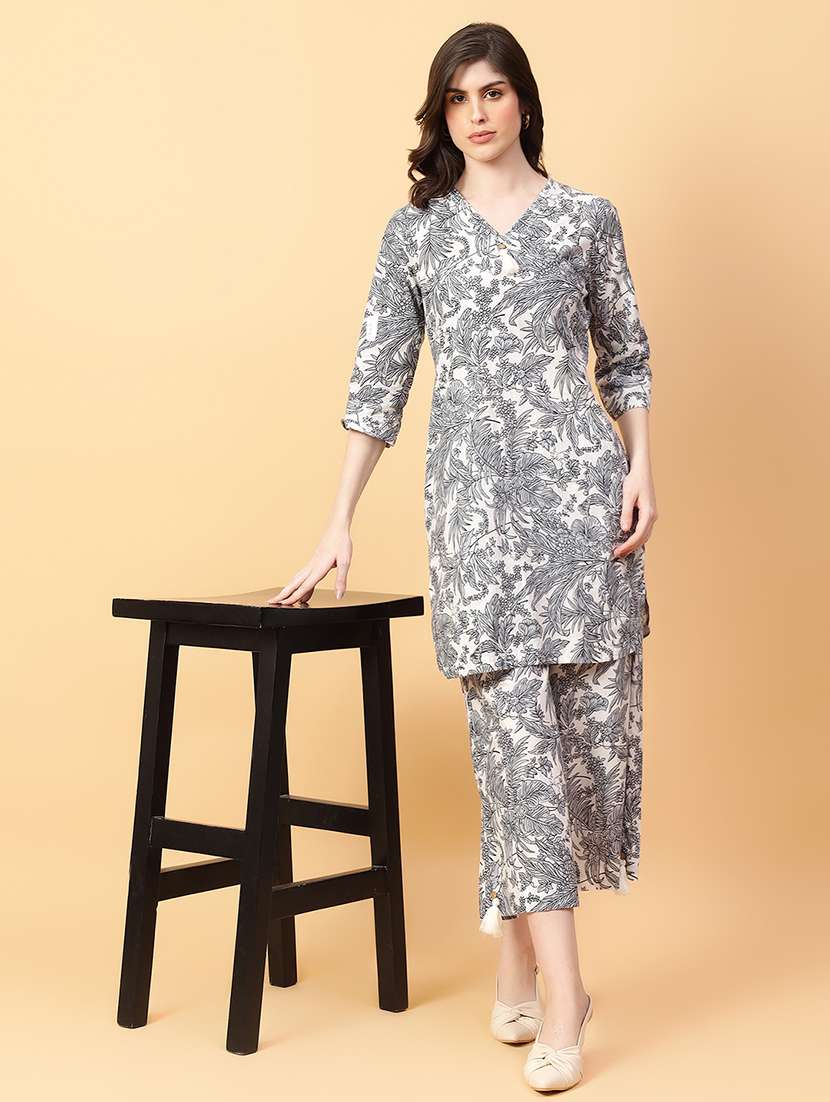 women three quarter sleeve ethnic co-ord set