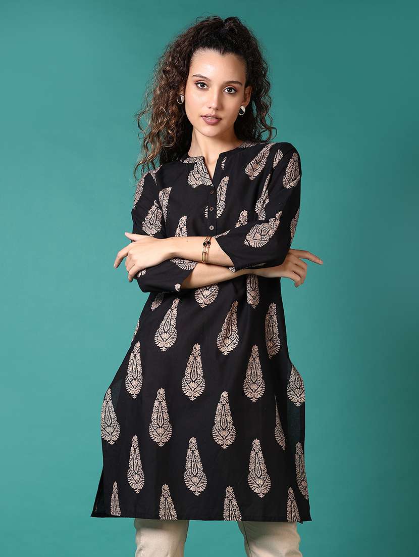 women printed three quarter sleeve straight kurta - 21666710 -  Zoom Image - 0
