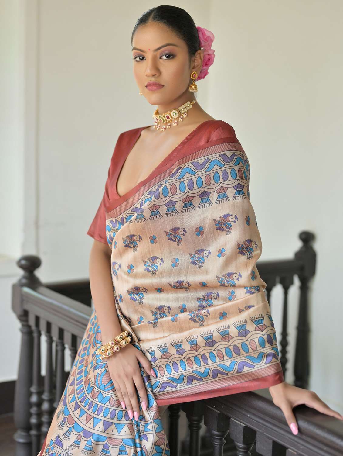 women mandhubani printed handloom saree with blouse - 21667361 - Standard Image - 2