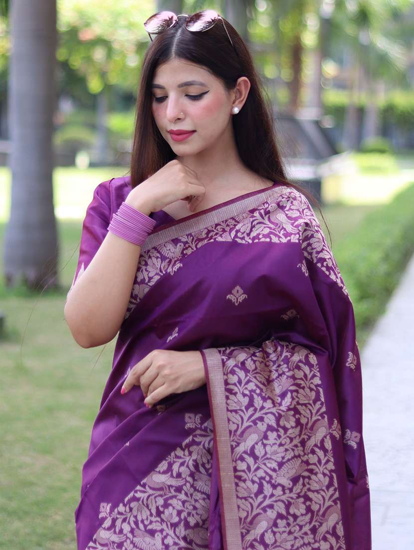 women self design handloom saree with blouse - 21667379 -  Standard Image - 2