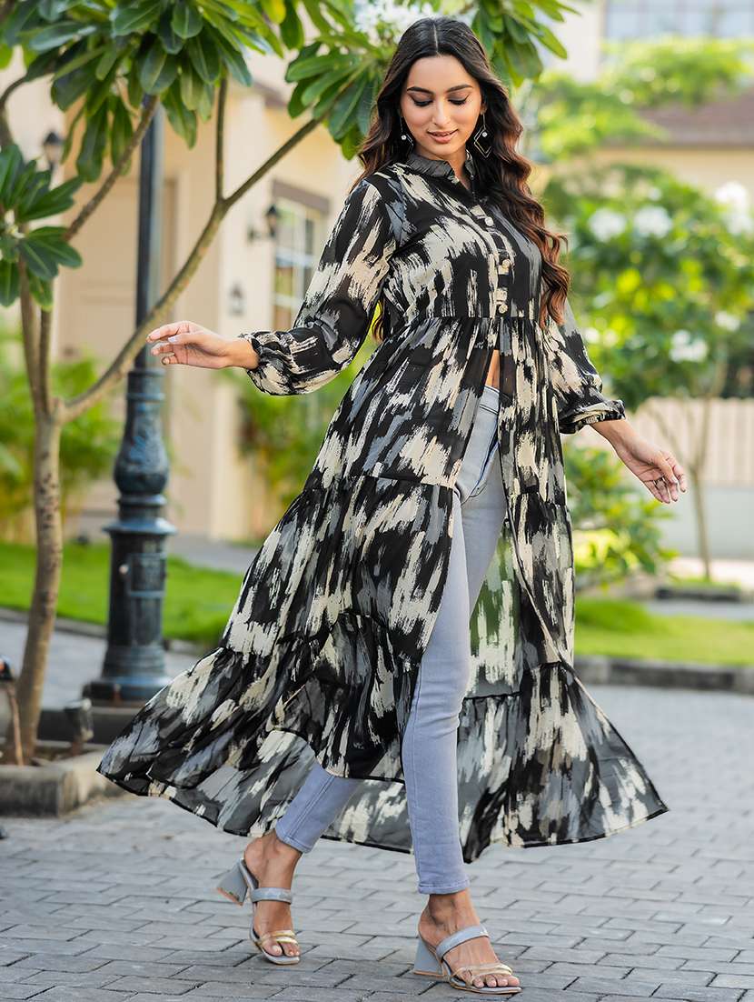 women black printed mandarin neck front slit kurta - 21668002 - Standard Image - 2