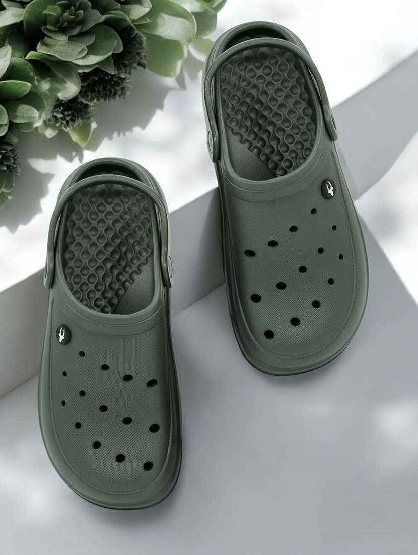 men solid ultra-comfort cushioned fluffy crocs