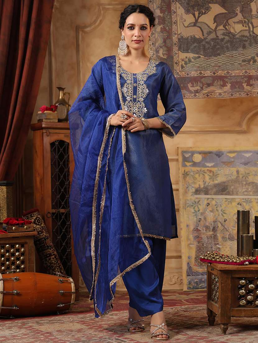 women zari work kurta pant set with dupatta