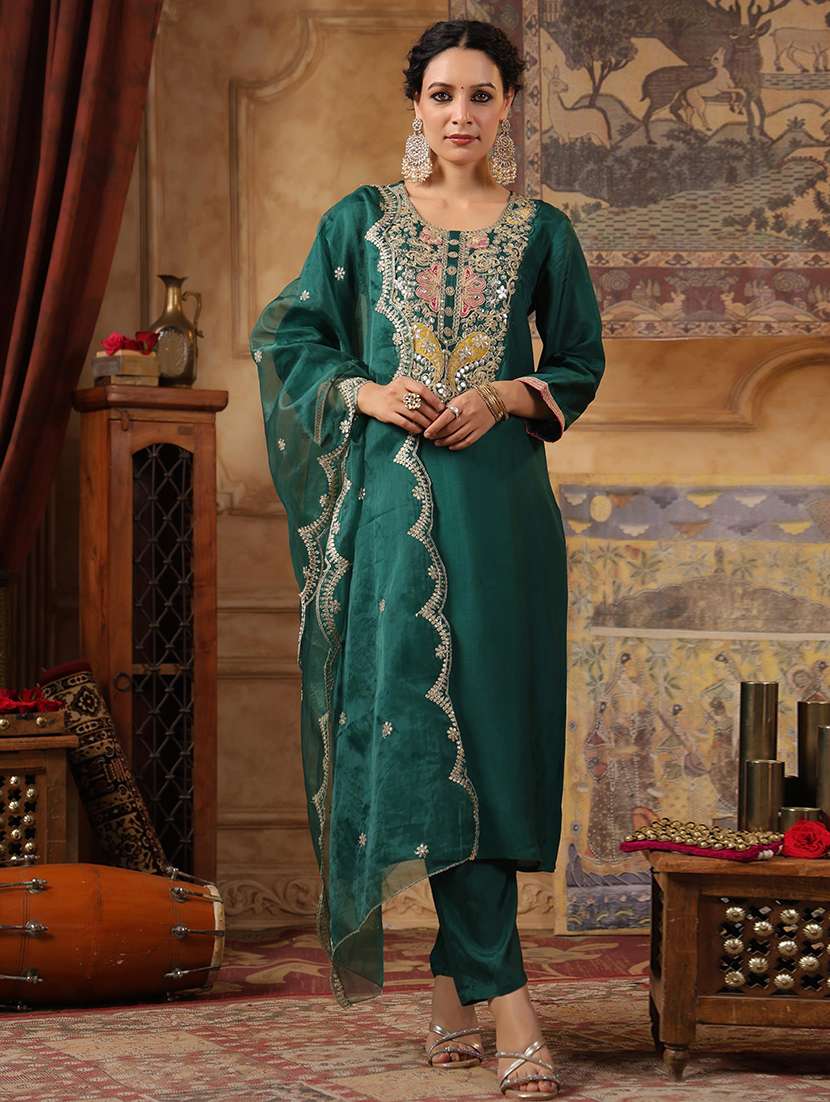 women zari work kurta pant set with dupatta