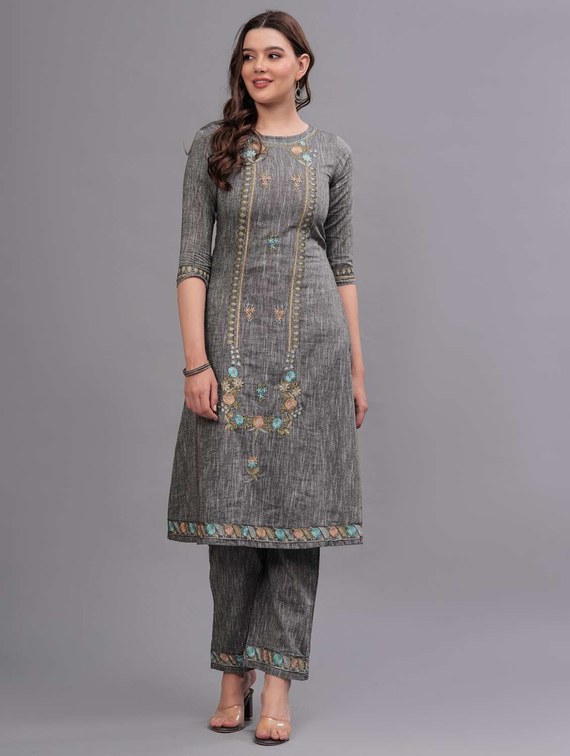 women embroidered round neck kurta pant set