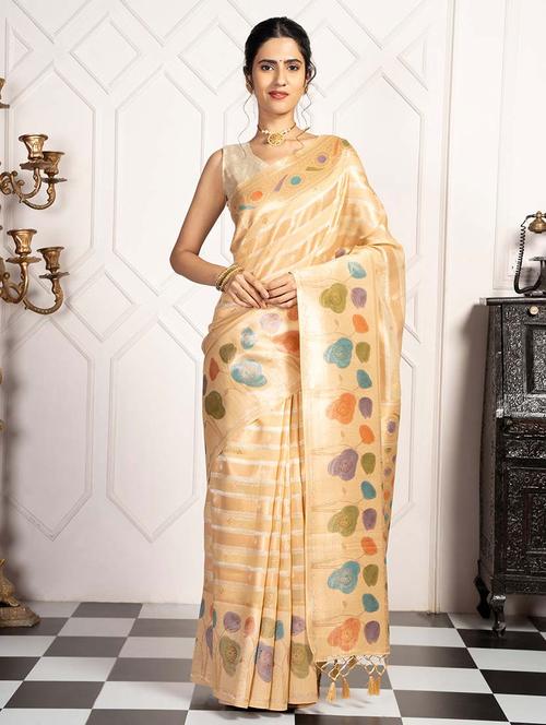 women stripes zari bordered saree with blouse - 21670045 - Standard Image - 0