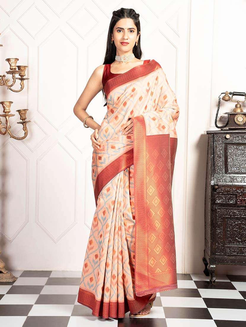 women self design pochampalli saree with blouse - 21670101 - Zoom Image - 0