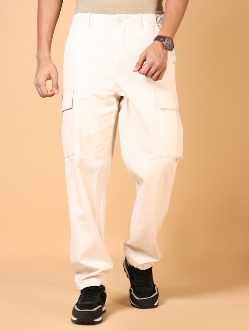 men solid mid rise regular fit cargo - 21670739 - Standard Image - 0