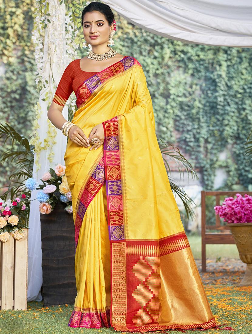women self design bordered saree with blouse - 21671061 - Zoom Image - 0