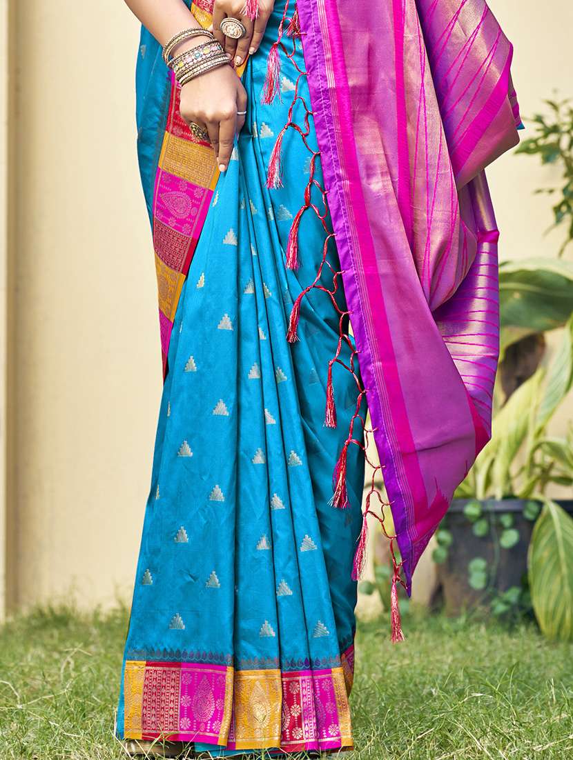 women self design bordered saree with blouse - 21671103 - Standard Image - 2