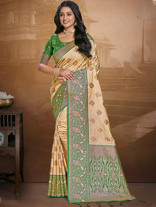 women self design bordered saree with blouse - 21671126 - Standard Image - 0