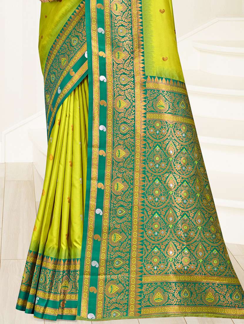 women self design bordered saree with blouse - 21671277 - Standard Image - 2