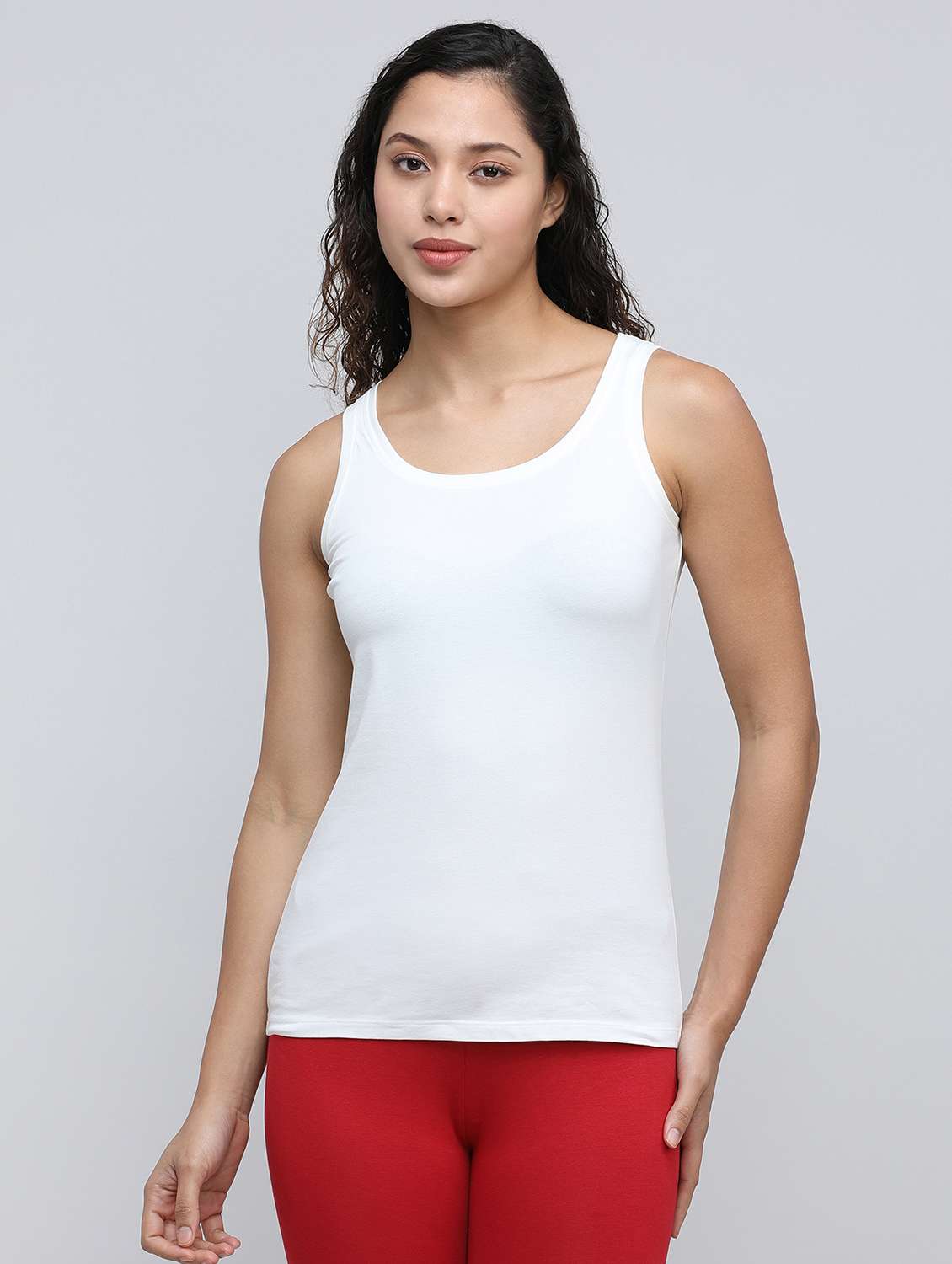 women solid round neck camisole