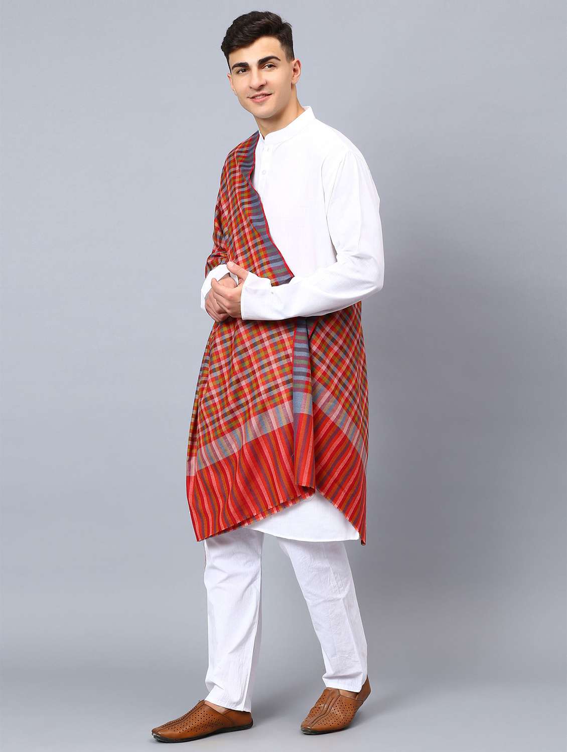 men elegant checkered shawl - 21673205 -  Standard Image - 2