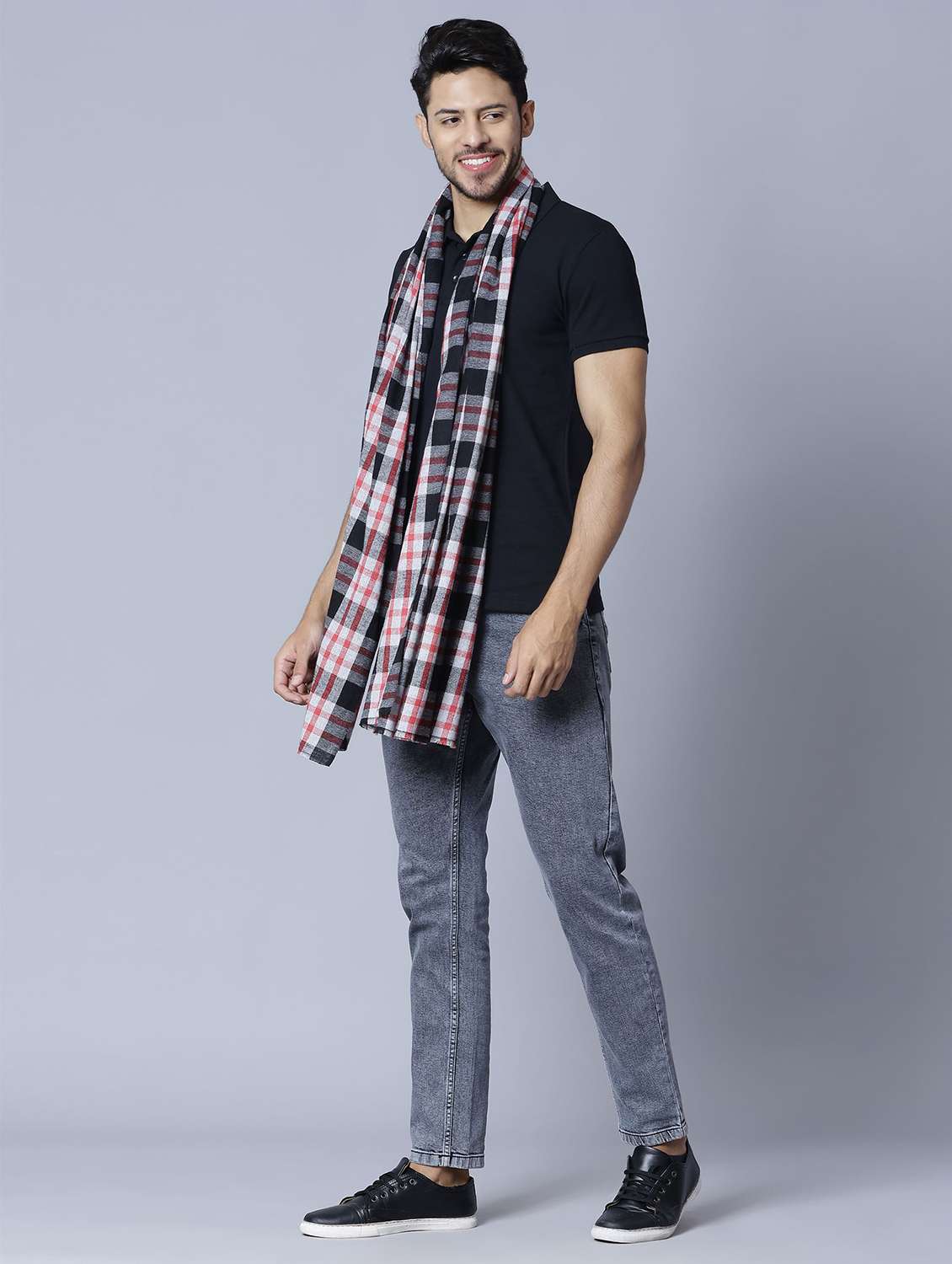 men elegant checkered shawl - 21673219 -  Standard Image - 2