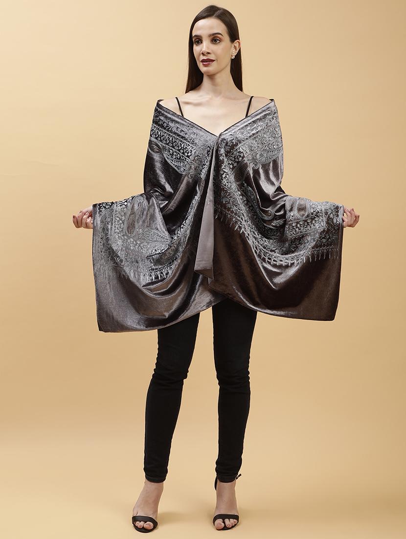 women embroidered velvet shawl - 21673286 - Standard Image - 2