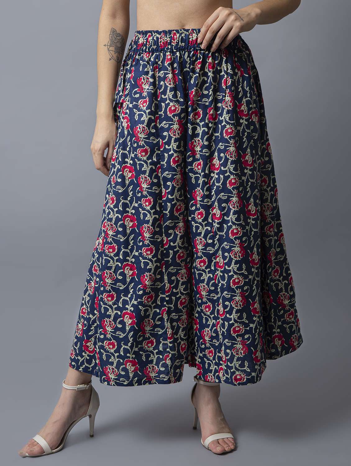 women blue floral printed flared palazzo
