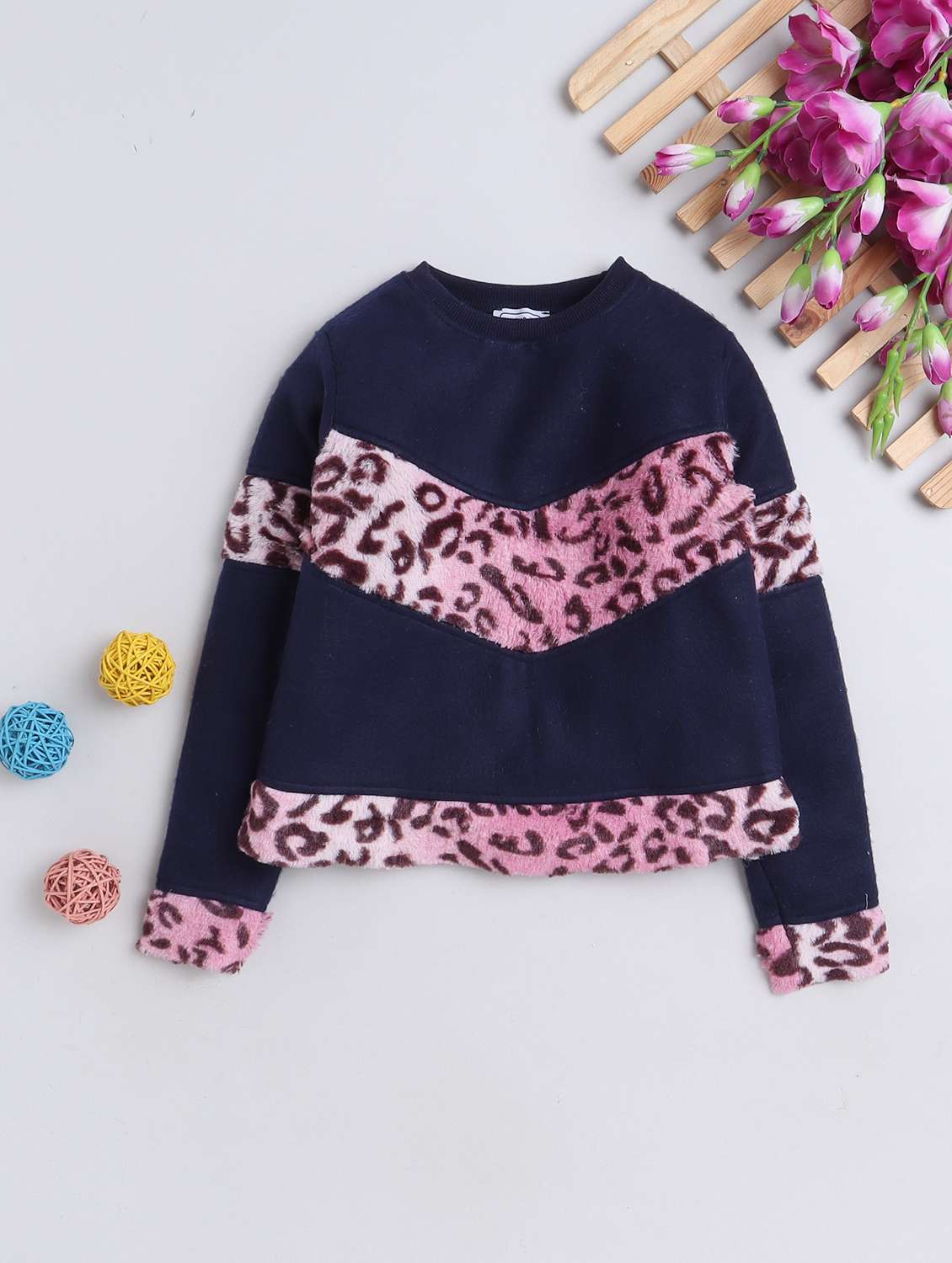 girls placement print round neck sweatshirts