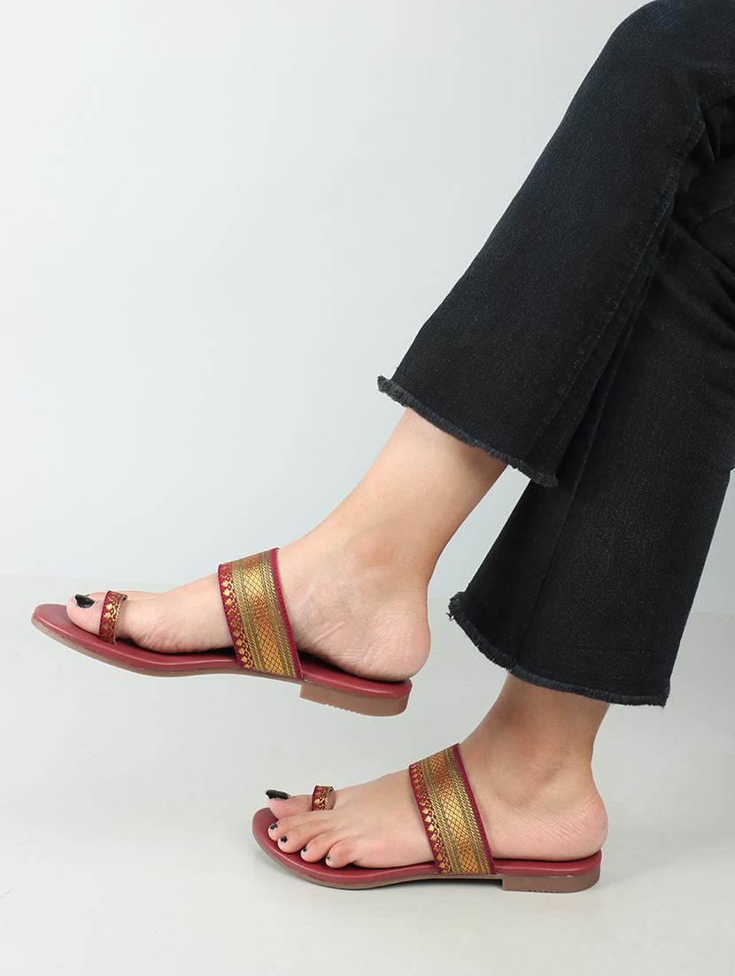 women one toe flat sandal - 21676603 - Standard Image - 2