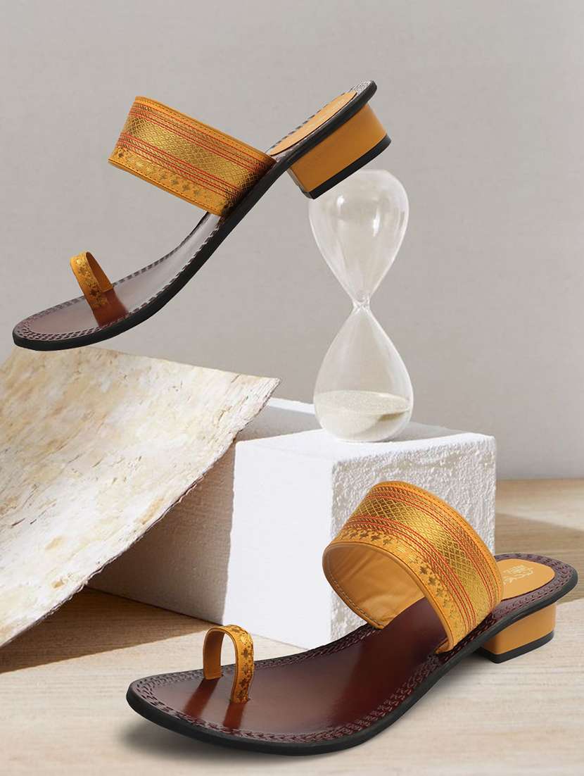 women zari work one toe sandal - 21676694 -  Zoom Image - 0