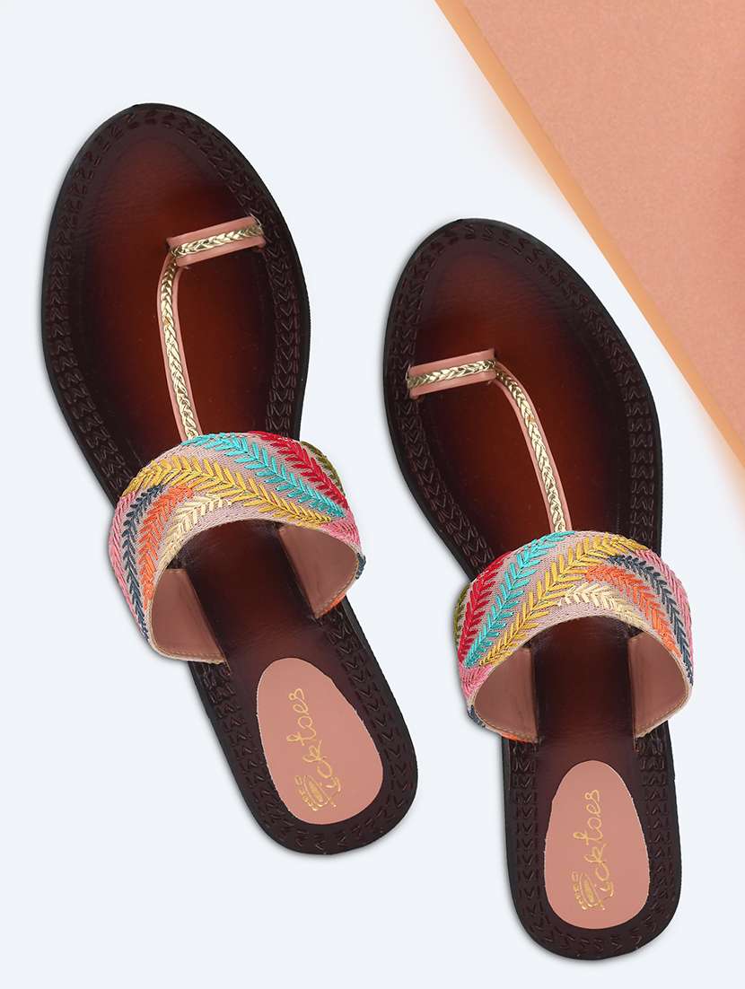 women embroidered one toe sandal - 21676730 - Zoom Image - 0