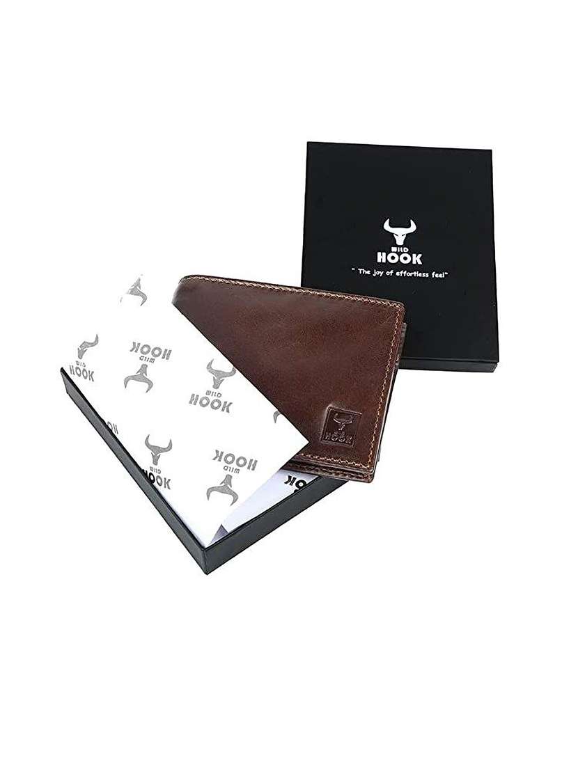 men brown genuine leather wallet - 21677397 -  Standard Image - 2