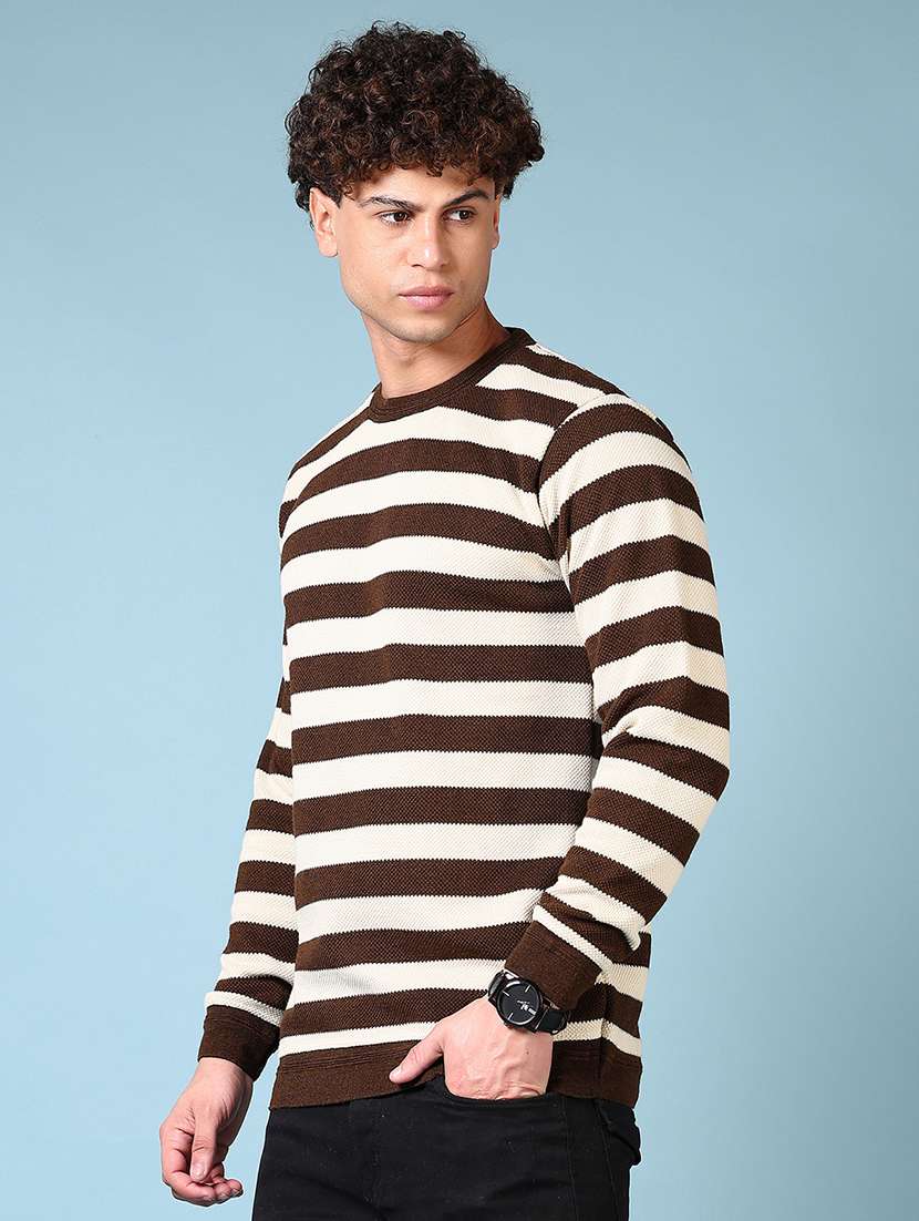 men long sleeves striped pullover - 21677736 -  Standard Image - 2