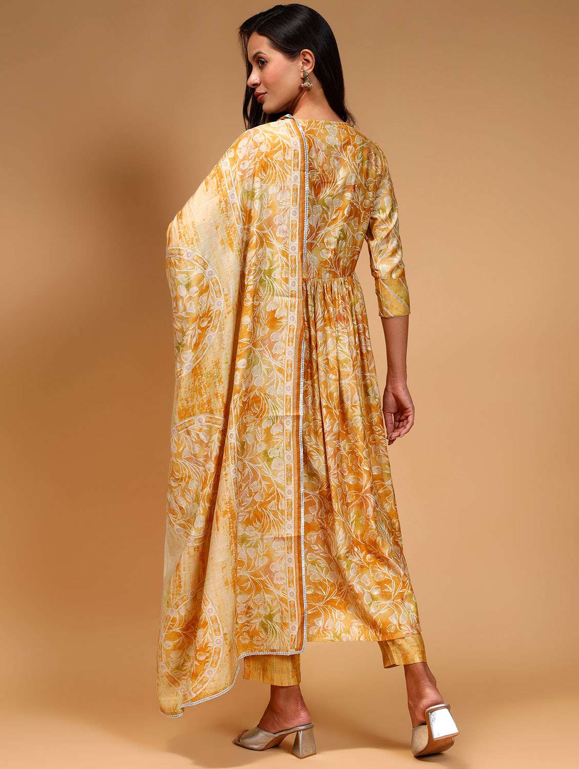 women three quarter sleeve kurta pant with dupatta set - 21678193 - Standard Image - 2