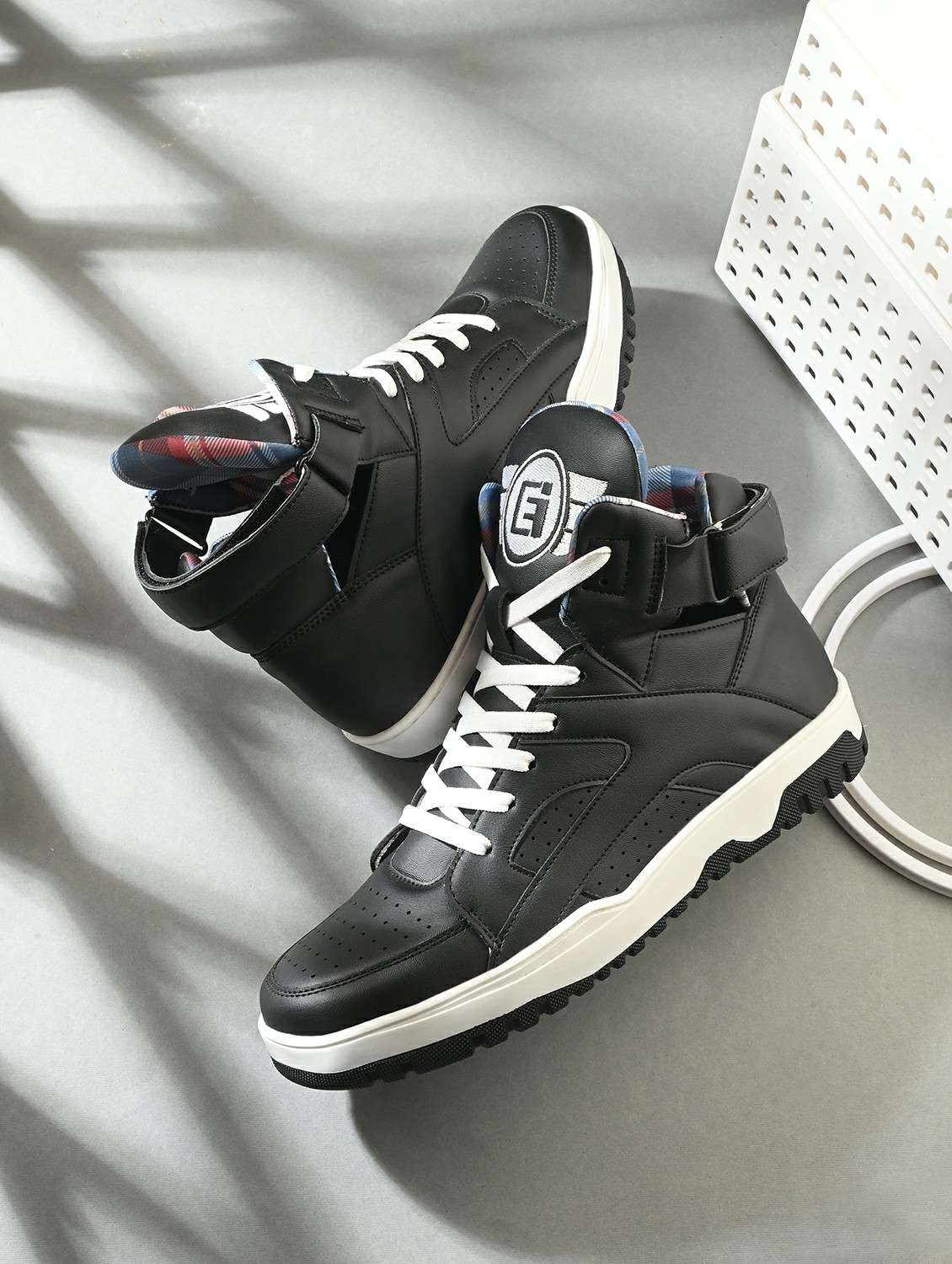 men black lace up sneakers - 21678345 - Zoom Image - 0