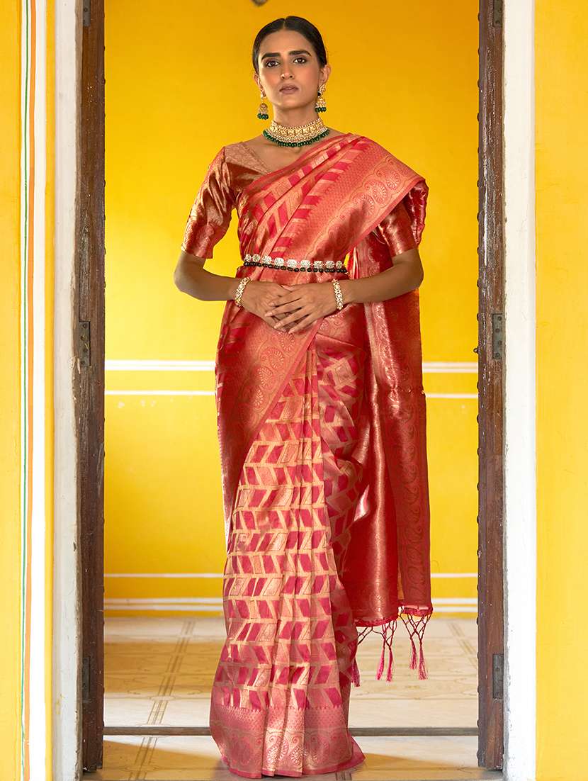 women self design kanjivaram saree with blouse