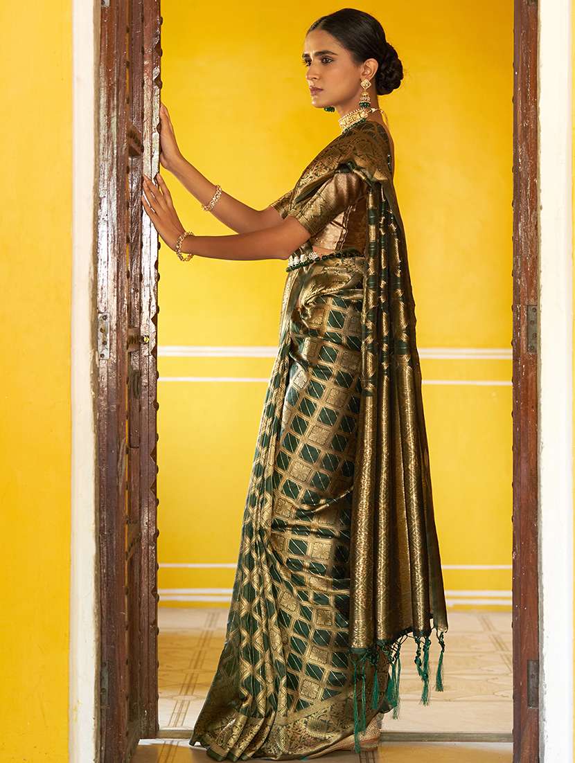 women self design kanjivaram saree with blouse - 21678666 - Standard Image - 2
