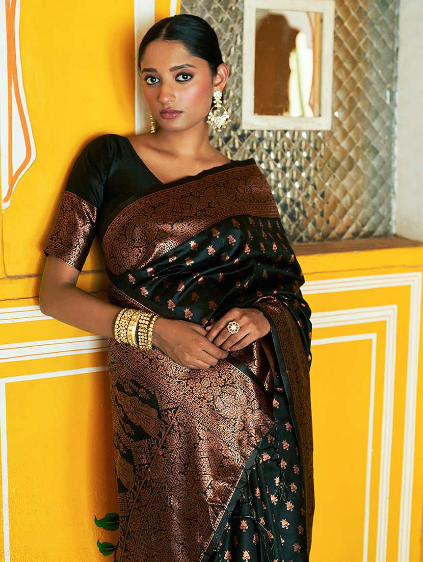 women self design banarasi saree with blouse - 21678696 -  Standard Image - 2