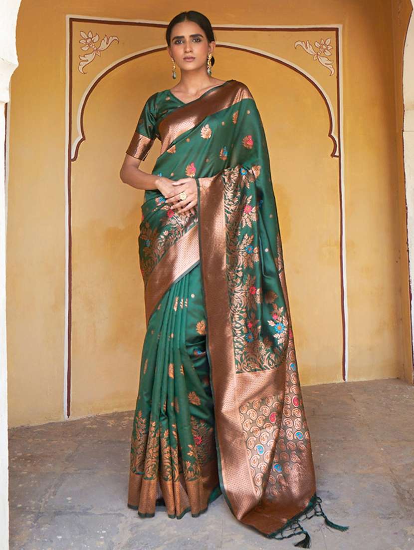 women self design banarasi saree with blouse