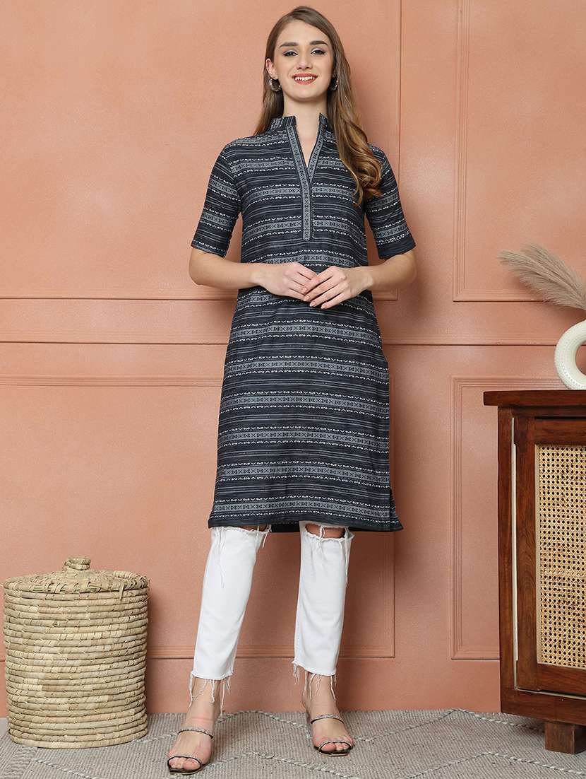 women self design elbow sleeve straight kurta