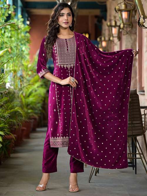women purple kurta pant set with dupatta