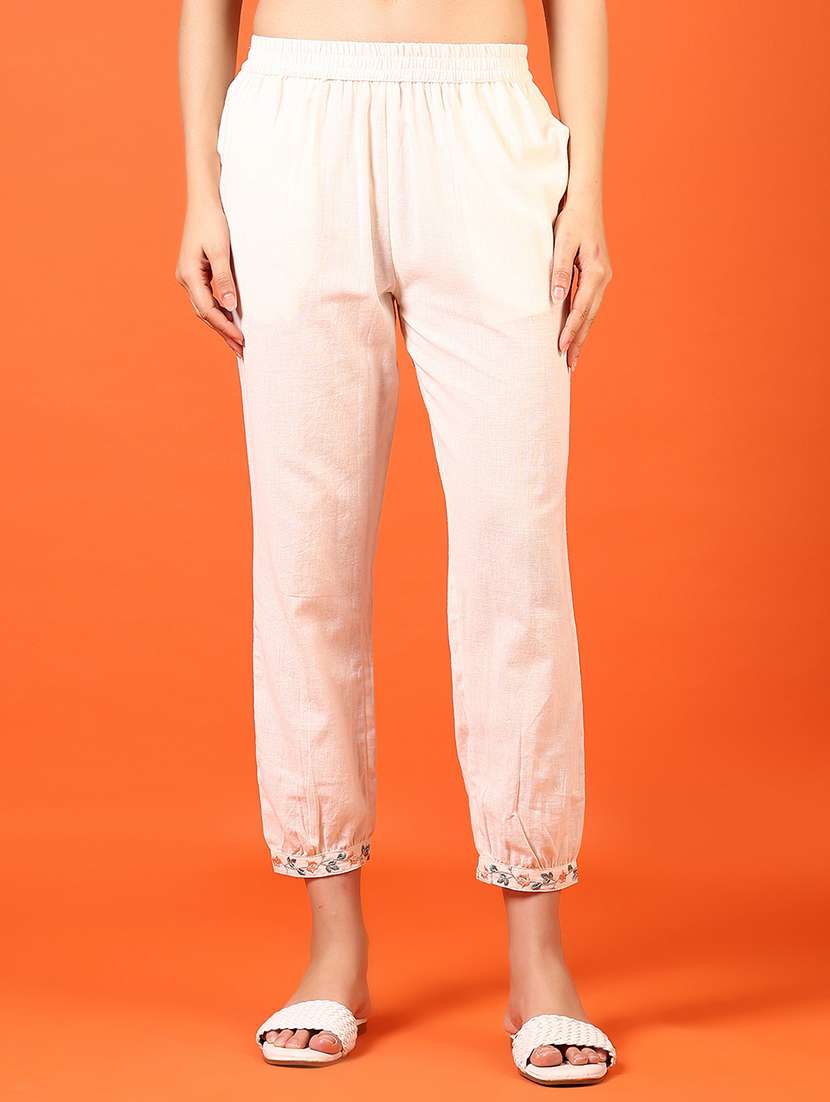 women solid mid rise straight tapered pant