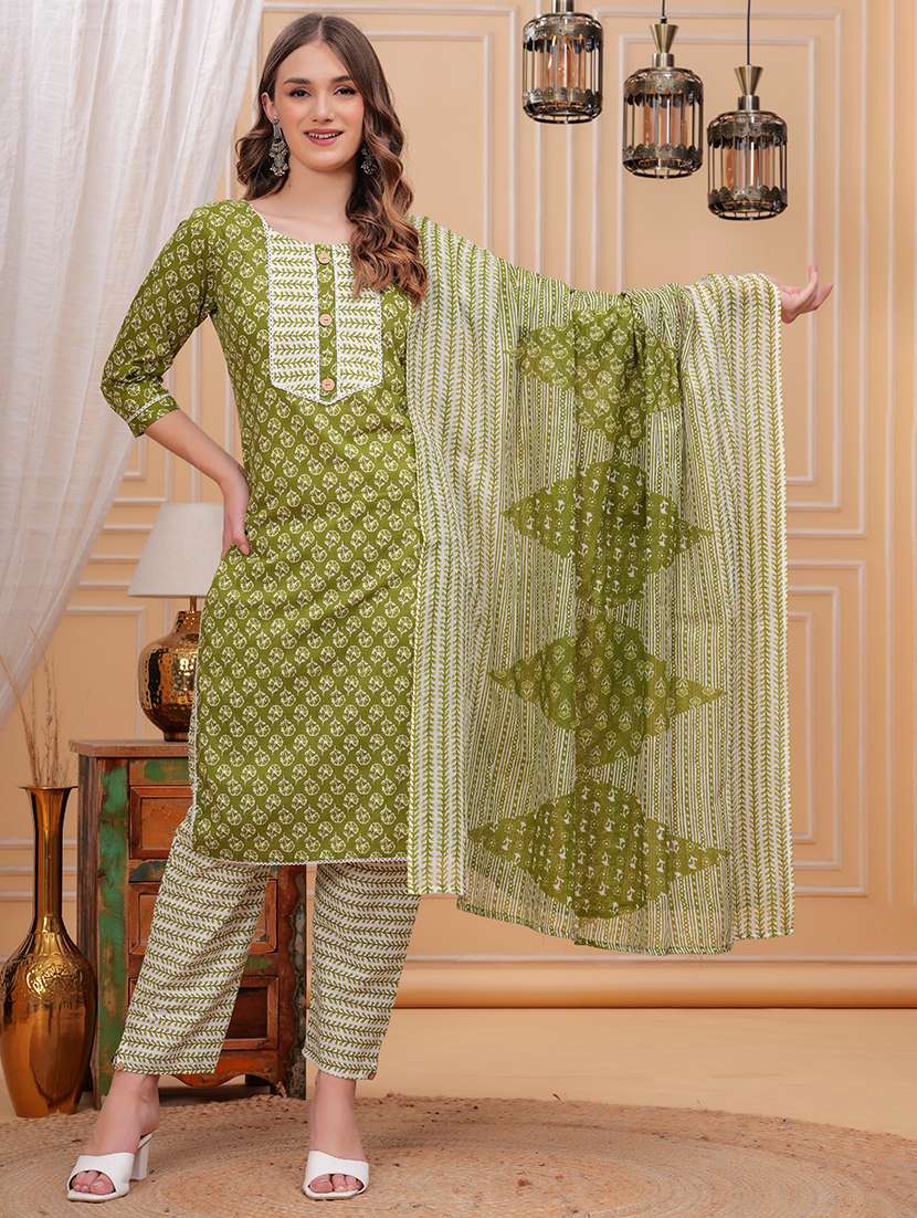 women floral kurta pant set with dupatta - 21680435 - Zoom Image - 0