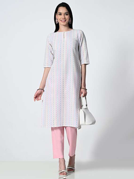 women self design three quarter sleeve straight kurta - 21681368 - Zoom Image - 0