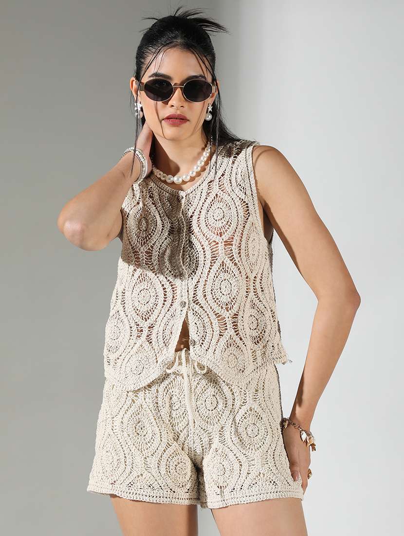 women solid top and shorts co-ord set