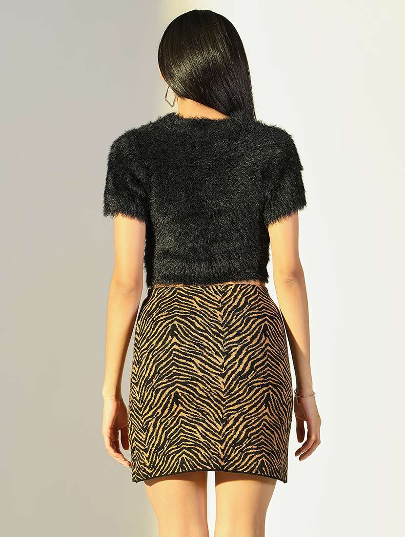 women black solid short sleeve crop top - 21682246 - Standard Image - 2