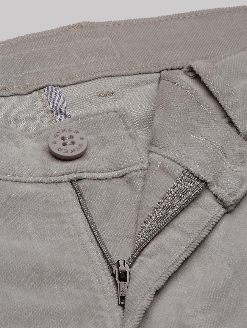 men low rise solid chinos - 21682449 - Standard Image - 7