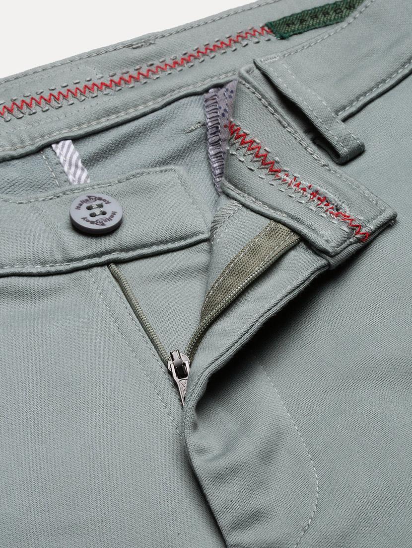 men low rise solid chinos - 21682456 - Standard Image - 7