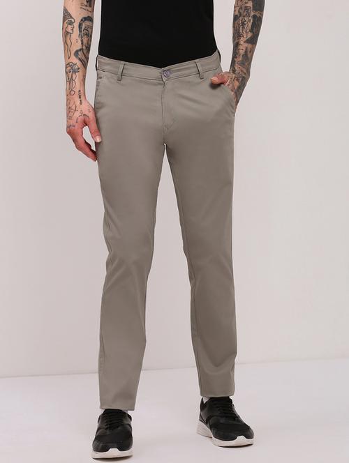 men low rise solid chinos - 21682459 - Standard Image - 0